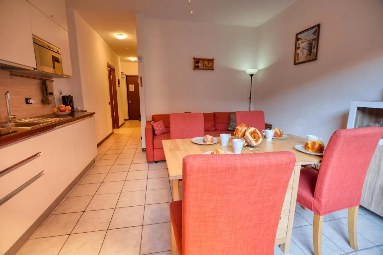 Two-Bedroom Modern Apartment Acquaseria Italy