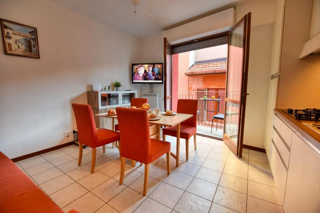Two-Bedroom Modern Apartment Acquaseria Italy