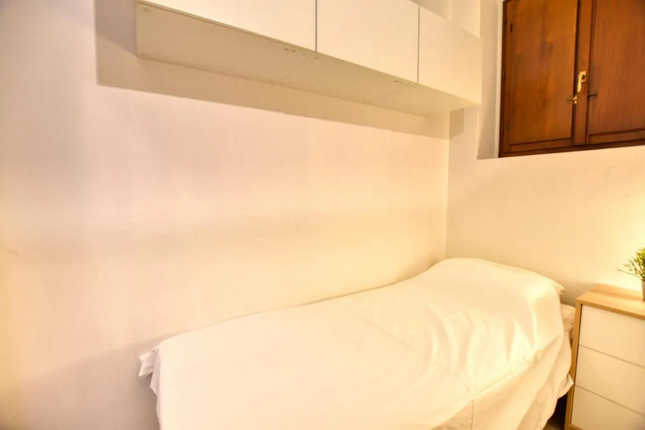 Two-Bedroom Modern Apartment Acquaseria