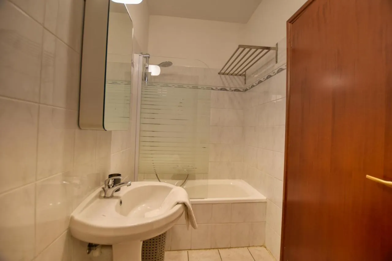 Two-Bedroom Modern Apartment Acquaseria 0*,