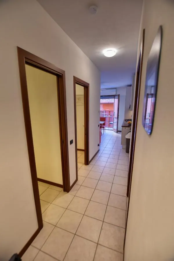Two-Bedroom Modern Apartment Acquaseria 0*,  Italy